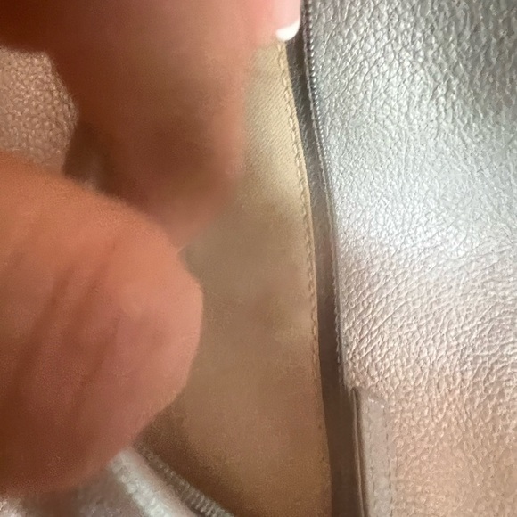 Eric Alexandr leather everyday purse with many compartments - Picture 8 of 9